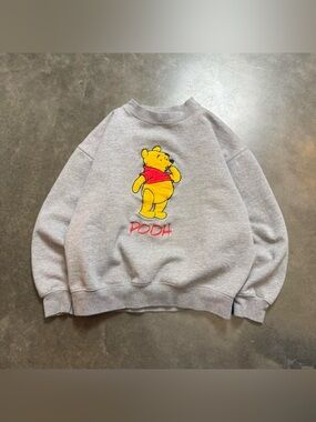 Women’s Vintage Disney Winnie The Pooh Crewneck  Sz medium